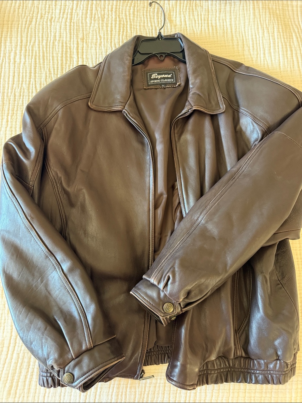 Vintage Beyond Sports Classic Men’s Leather Jacket - Chocolate Brown